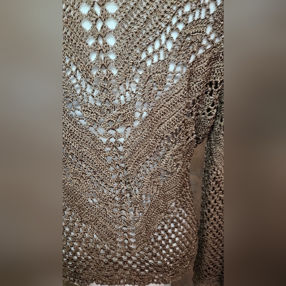 BCBGMaxAzria Crochet Metallic Thread Open Knit Top. Brown/gold. Size Large - Picture 12 of 12